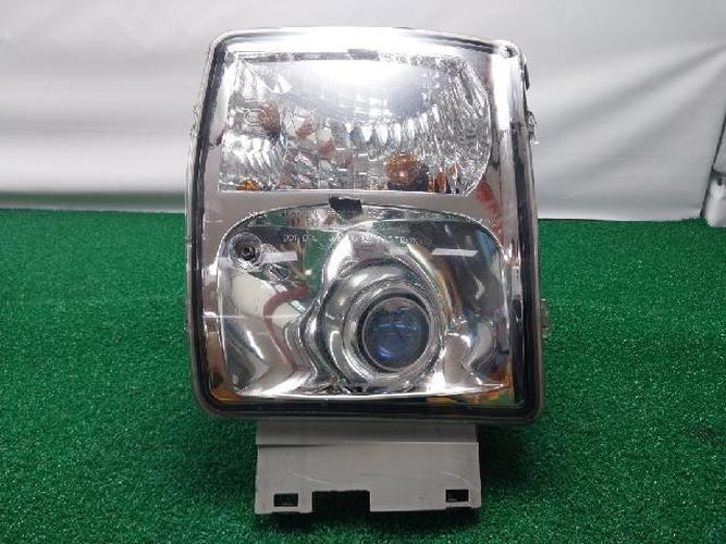 Fog Light Left (LH) Cadillac STS (2010)