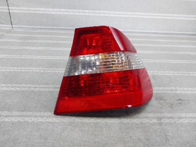 Tail Light Right (RH) BMW 3 Series (2002)