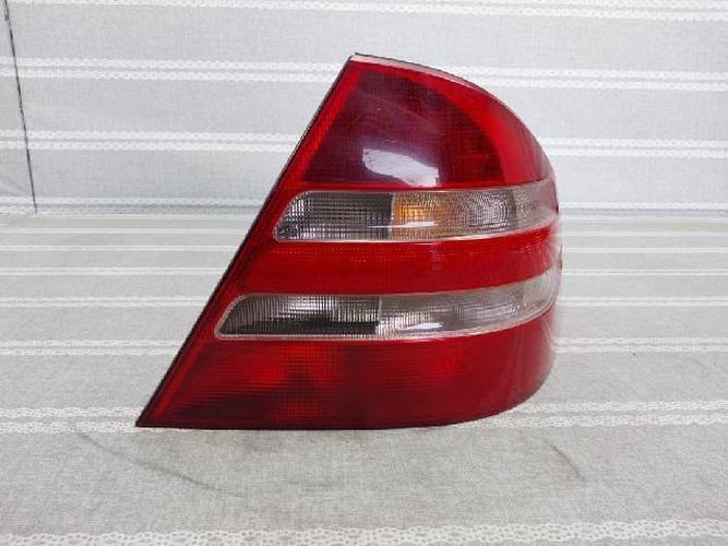 Tail Light Right (RH) Mercedes-Benz S-Class (2001–2002)