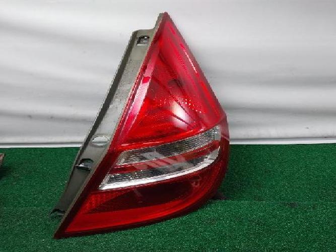Фонарь задний правый Hyundai i30 (2009)