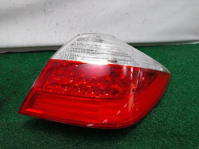 Tail Light Right (RH) Hyundai Genesis (2008–2012)