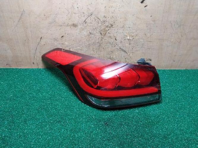 Tail Light Left (LH) Hyundai Genesis (2016)