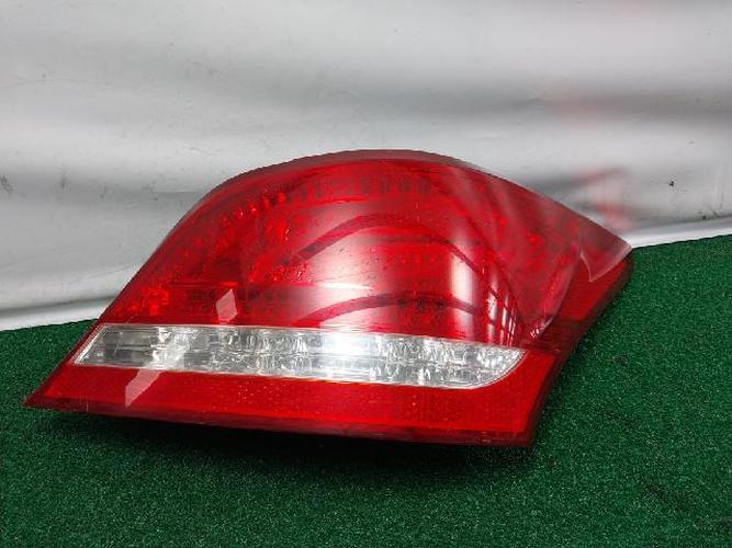 Tail Light Right (RH) Hyundai Equus (2011–2012)