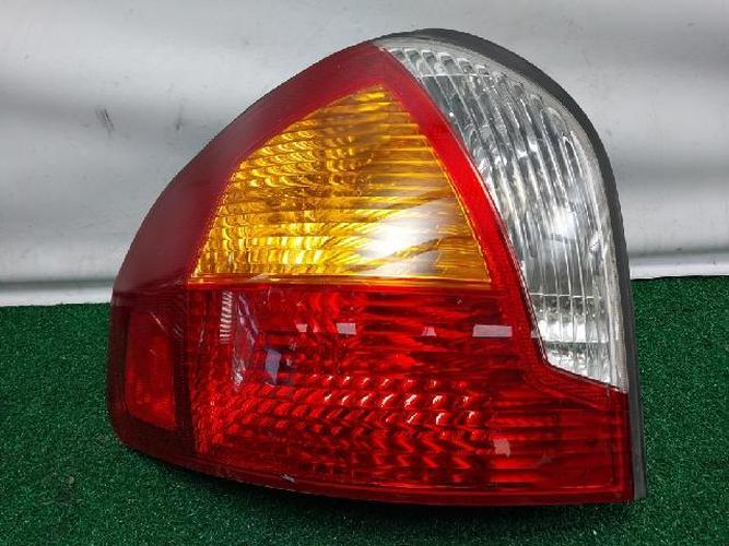 Tail Light Left (LH) Hyundai Santa Fe (2003)