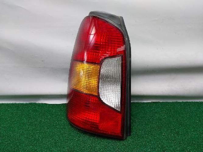 Фонарь задний левый Hyundai Trajet (2003)