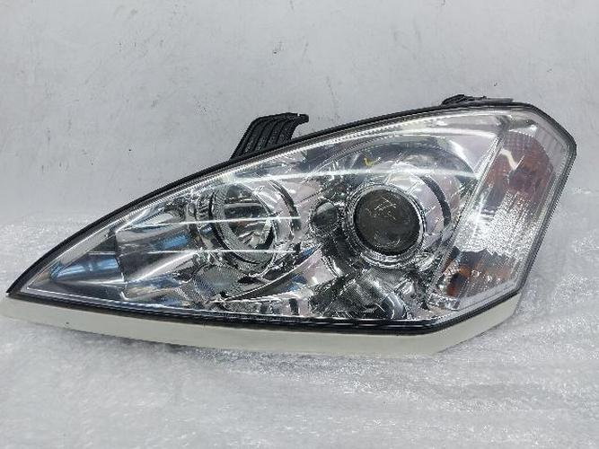 Headlight Left (LH) SsangYong Kyron (2009)