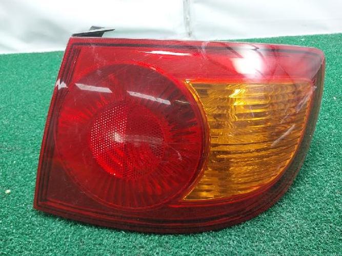 Tail Light Right (RH) Hyundai Elantra (2003–2004)