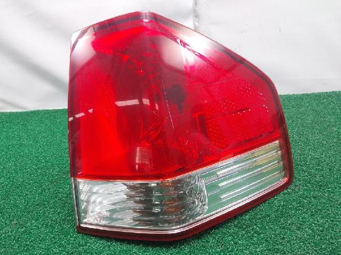 Tail Light Right (RH) Kia Mohave (2008)