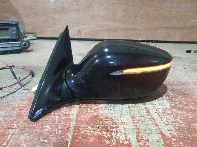 Side Mirror Left (LH) Hyundai Equus (2013)