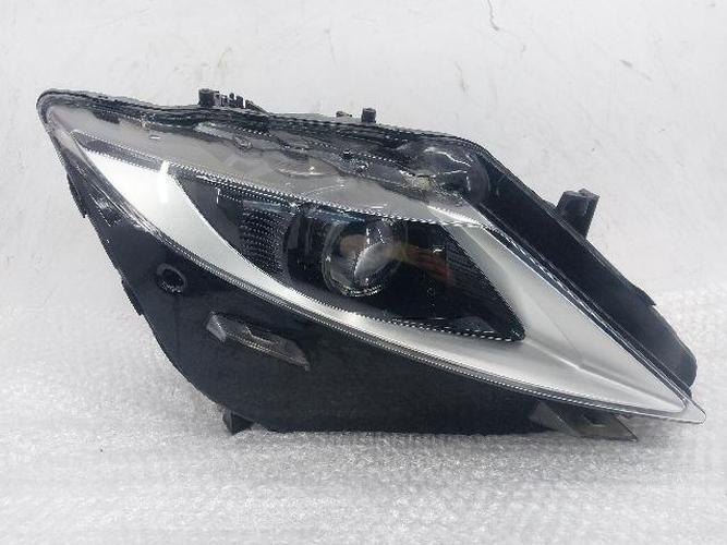 Headlight Right (RH) Lincoln MKZ (2016)