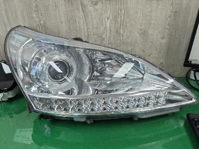 Headlight Right (RH) Hyundai Equus (2010–2012)