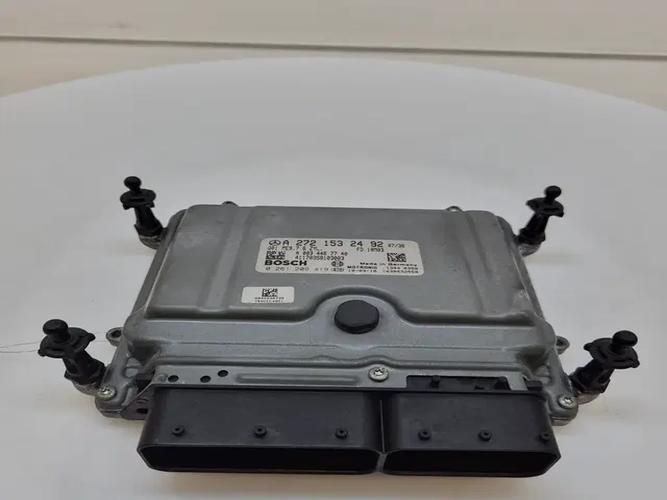Блок управления двигателем (ECU) Mercedes-Benz C-Class (2012)