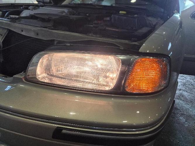 Headlight Left (LH) Renault SM5 (2001)