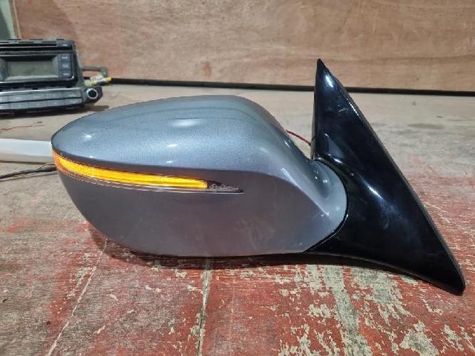 Side Mirror Right (RH) Hyundai Equus (2013)