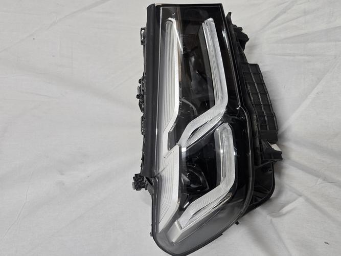 Headlight Right (RH) BMW 5 Series (2020)