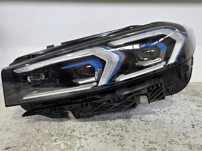 Headlight Left (LH) BMW 3 Series (2022)