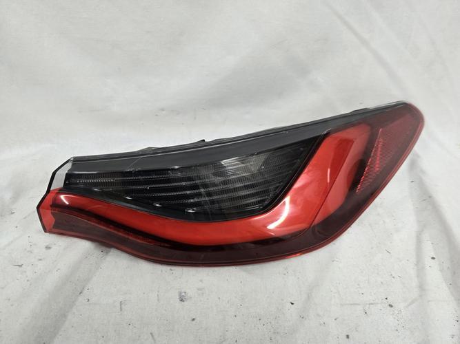 Фонарь задний правый внешний BMW 4 Series (2024)