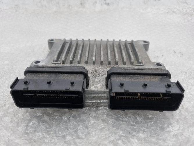 Engine Control Unit (ECU) Kia Opirus (2010)
