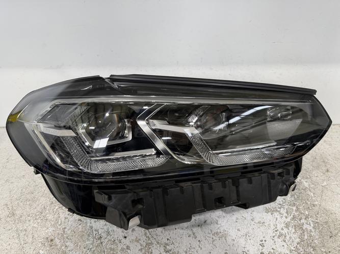 Фара передняя правая BMW X3 (2022)