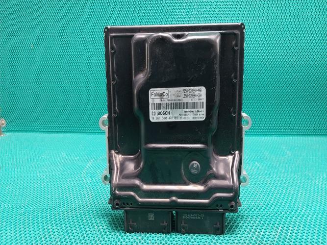 Блок управления двигателем (ECU) Ford Explorer (2021)
