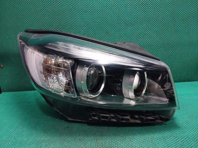 Headlight Right (RH) Kia Sorento (2015–2017)