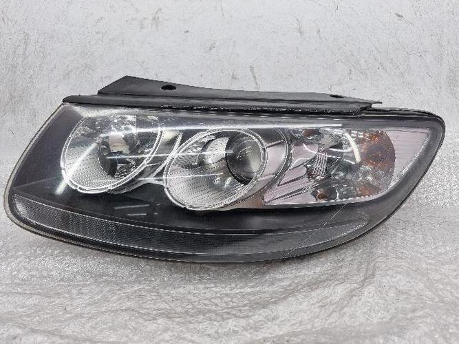 Headlight Left (LH) Hyundai Santa Fe (2012)