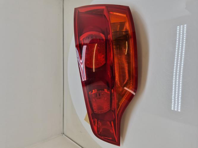 Фонарь задний правый внешний Audi Q7 (2006)