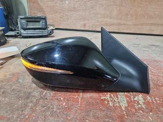 Side Mirror Right (RH) Hyundai Sonata (2012–2013)