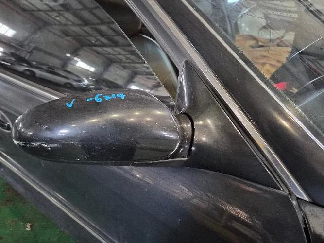 Зеркало боковое правое Hyundai Sonata (2004)