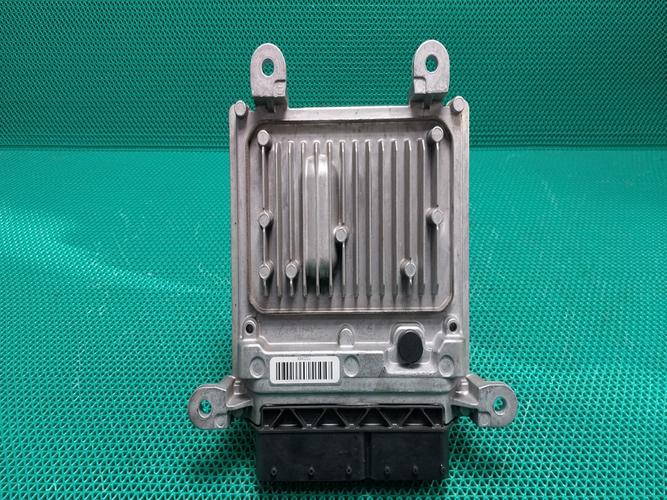 Блок управления двигателем (ECU) Mercedes-Benz E-Class (2014)
