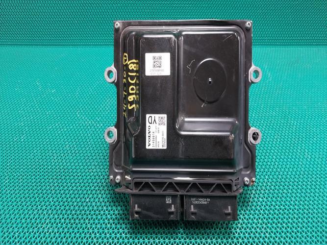Блок управления двигателем (ECU) Volvo S90 (2018)