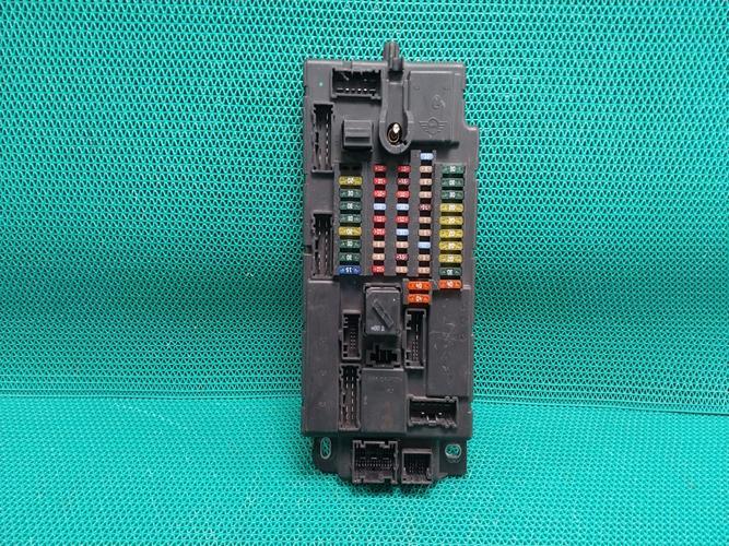 Body Control Module (BCM) Mini Cooper (2008)
