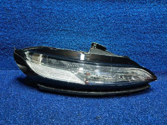 Headlight Right (RH) Jeep Grand Cherokee (2015)