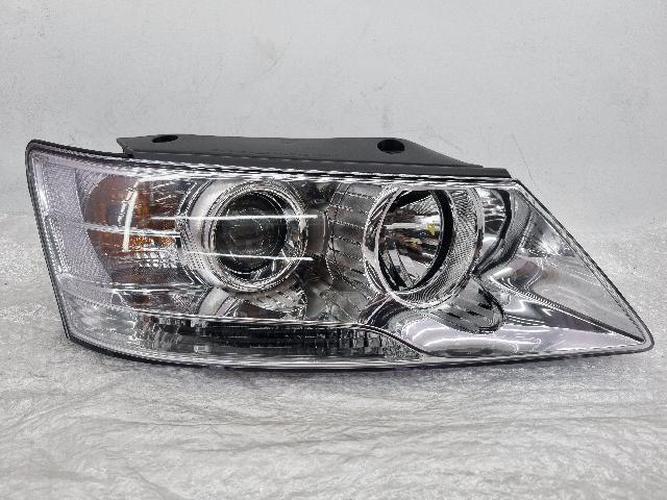 Фара передняя правая Hyundai Sonata (2010)