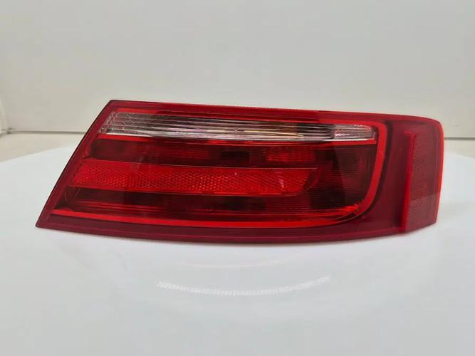 Фонарь задний правый внешний Audi A5 (2009)