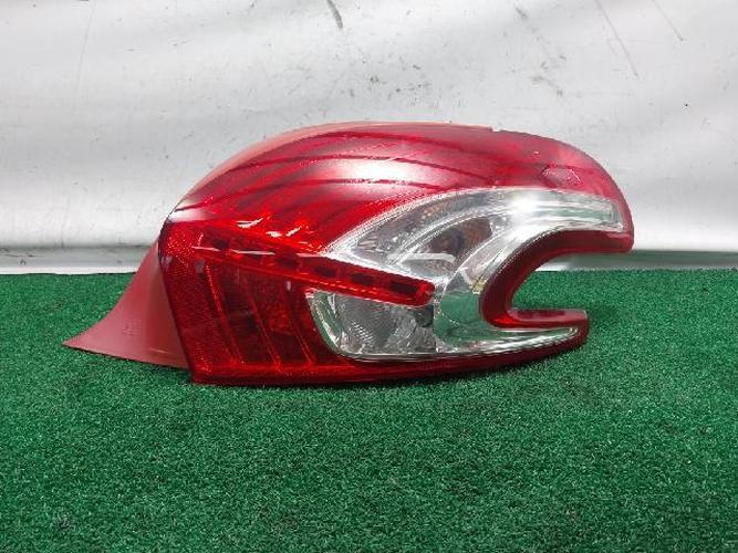 Tail Light Right (RH) Peugeot 208 (2013)