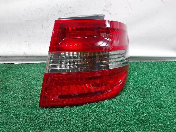 Tail Light Right (RH) Mercedes-Benz B-Class (2010)