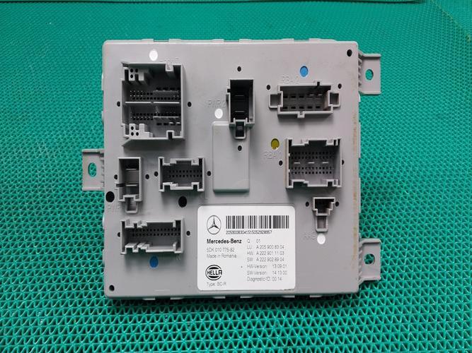 Electronic Module Mercedes-Benz C-Class (2016)