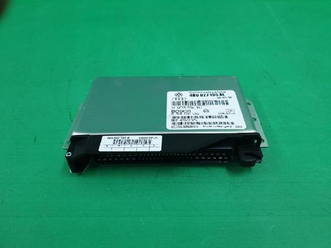 Блок управления двигателем (ECU) Audi A6 (2000)