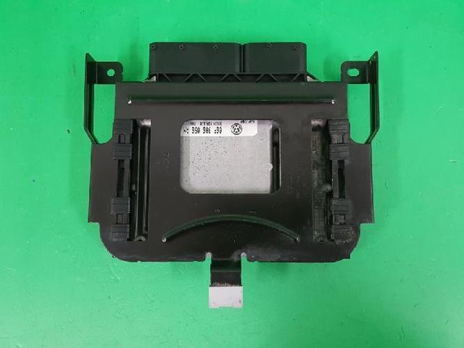 Engine Control Unit (ECU) Volkswagen Passat (2006)