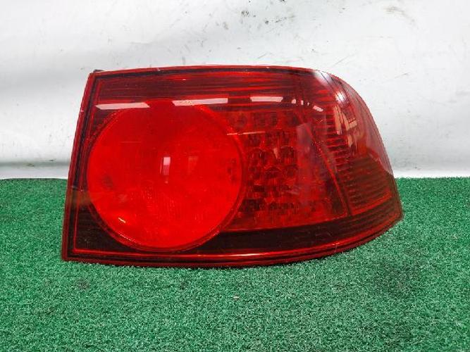 Tail Light Right (RH) Volkswagen Phaeton (2007–2009)