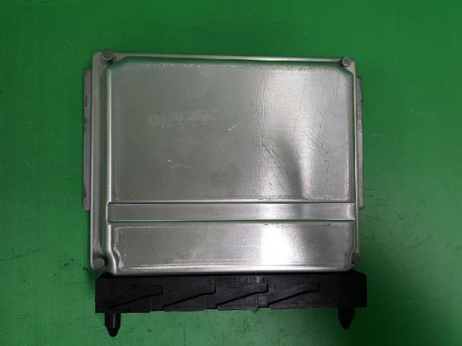 Блок управления двигателем (ECU) Volvo S60 (2004)