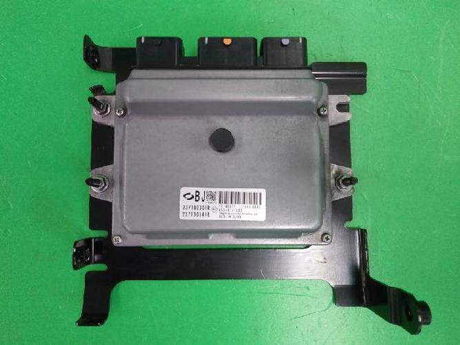 Блок управления двигателем (ECU) Renault SM5 (2012)