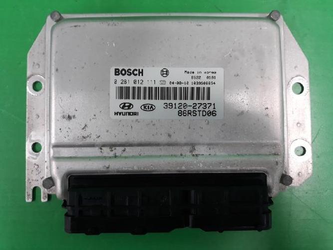 Engine Control Unit (ECU) Kia X-Trek (2005)