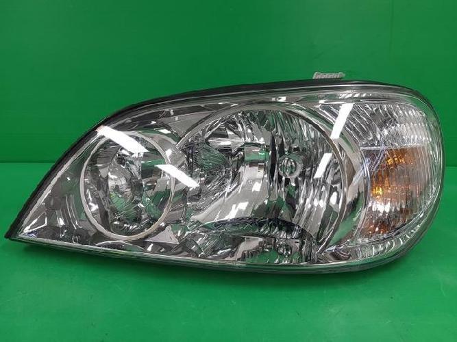 Headlight Left (LH) Kia Carnival (2001–2005)