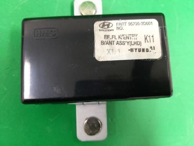 Body Control Module (BCM) Hyundai Sonata (2003)