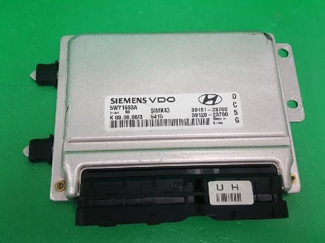 Блок управления двигателем (ECU) Hyundai Tuscani (2006)