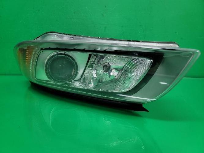 Фара передняя правая Volvo S80 (2008)