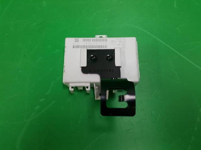 Body Control Module (BCM) Renault SM7 (2011)