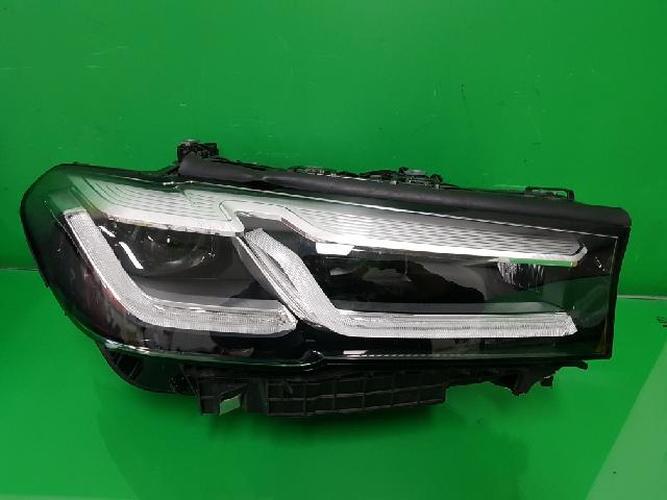 Headlight Right (RH) BMW 5 Series (2020)